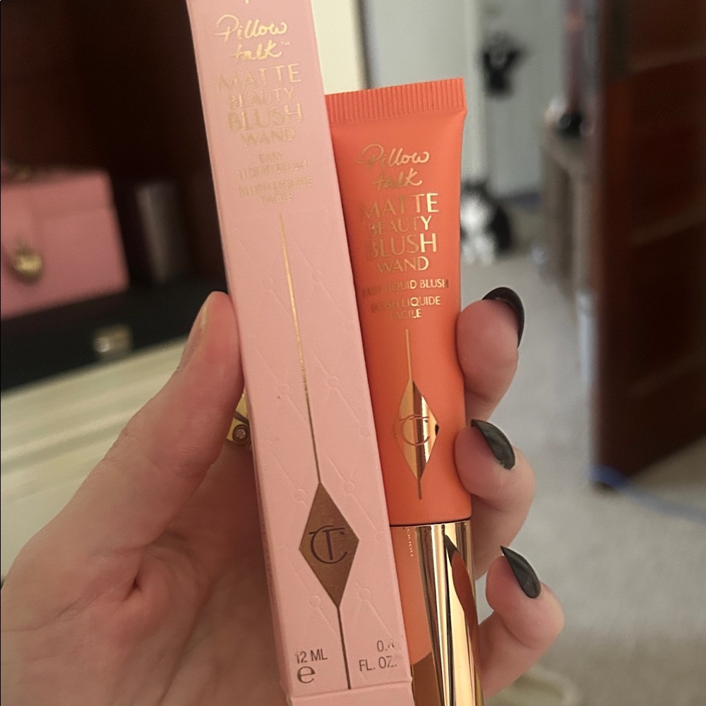 Charlotte Tilbury Pillow Talk Matte Blush Wand - Soft Pink - Picture 3 of 3